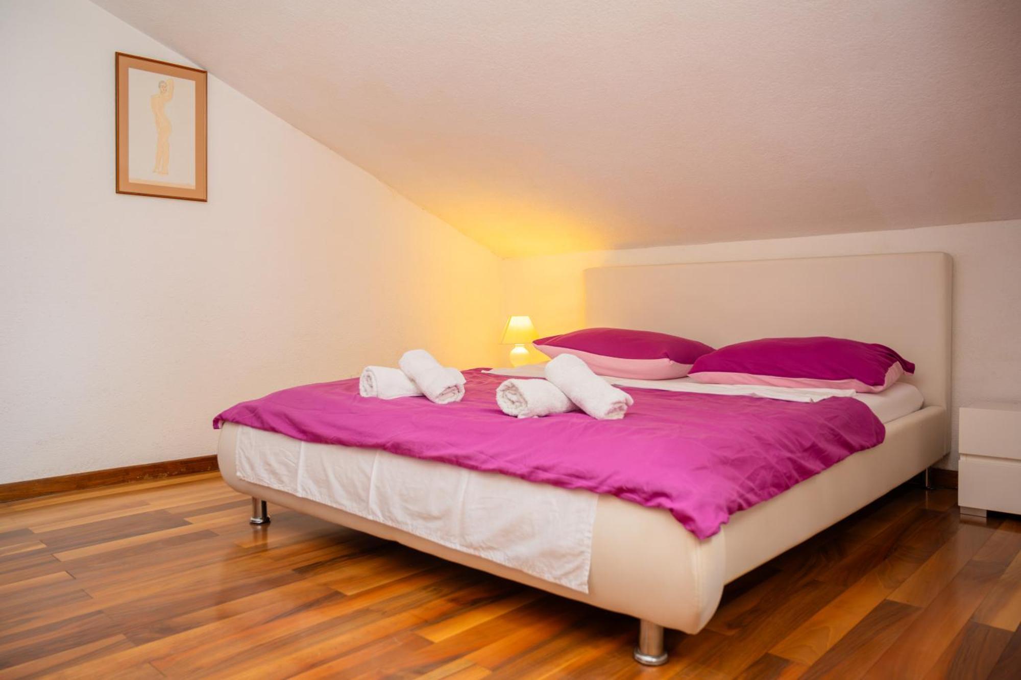 Cozy Guest House Kamenita Split Buitenkant foto
